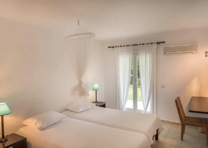 Skiathos Holidays Suites & Villas